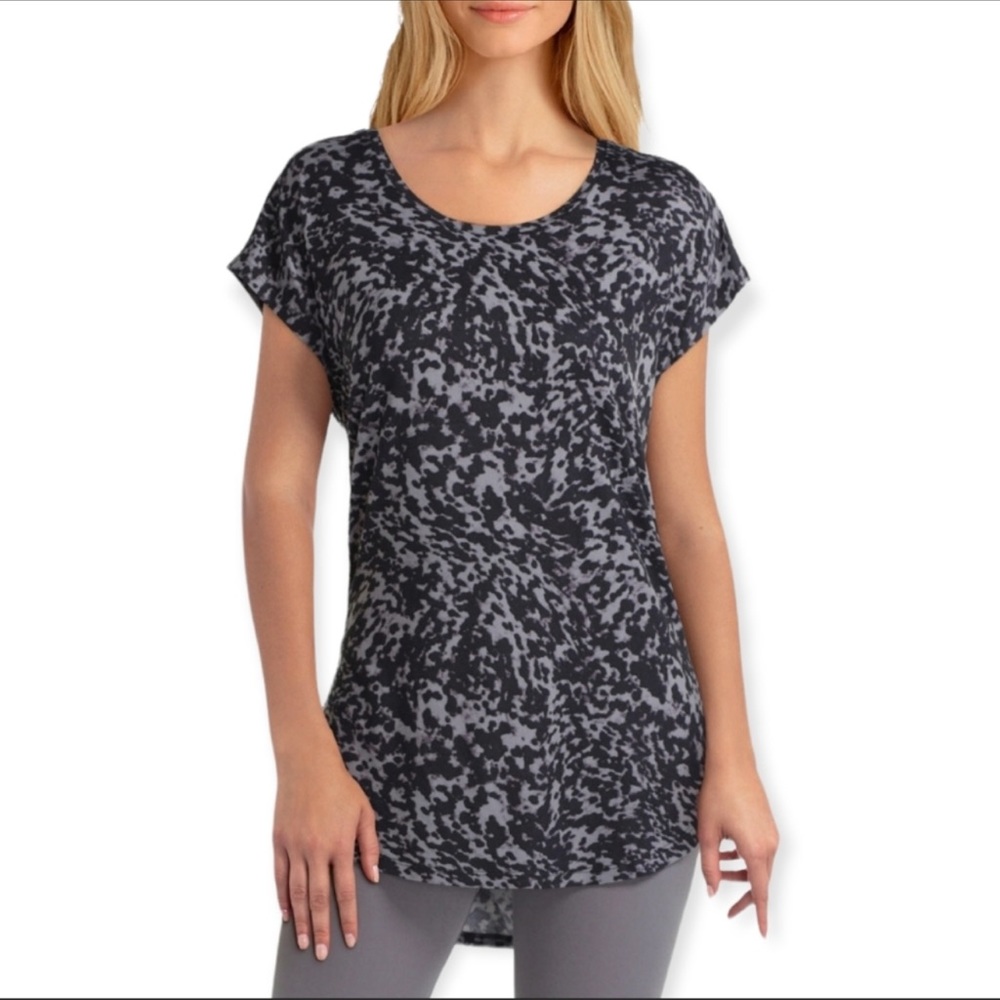 NWT Halston Studio Animal Print High Low Tee | Size Medium